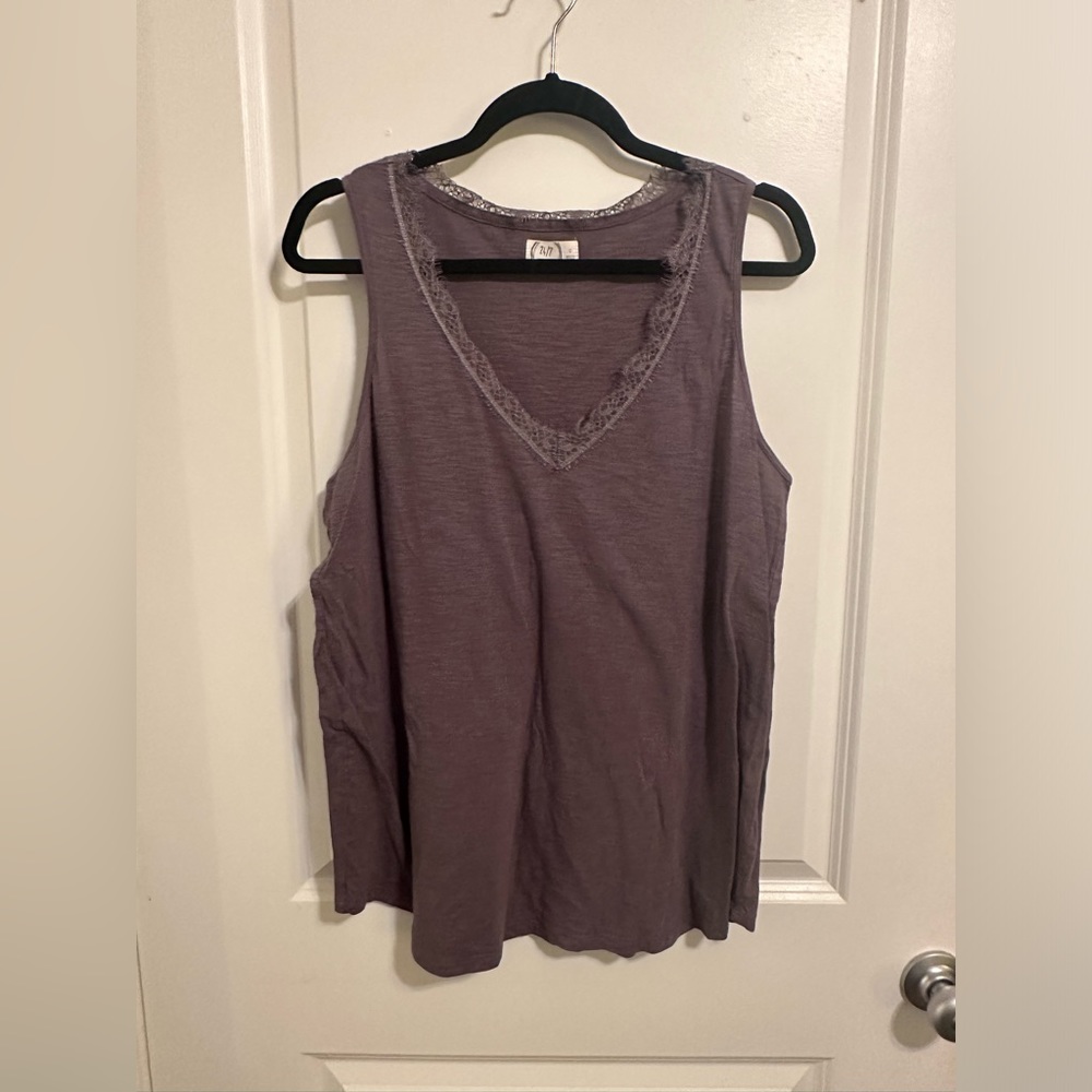 Maurice’s Size 0 24/7 tank purple